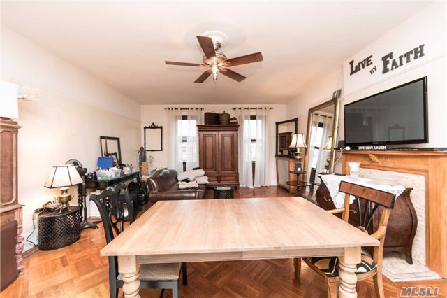 Foto del edificio - 670 St Marks Ave