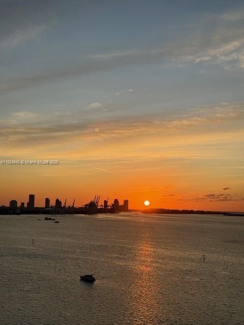 Building Photo - 1155 Brickell Bay Dr