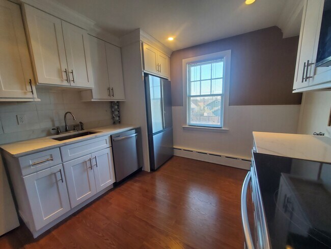 Foto del edificio - 158 East Ave