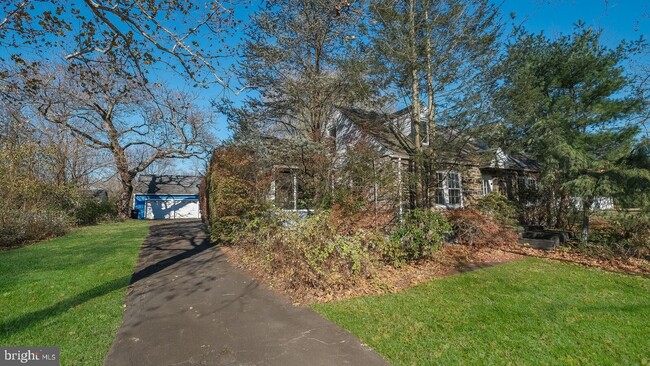 Building Photo - 1137 Swamp Rd