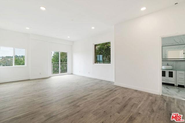 Foto del edificio - 5310 Medina Rd