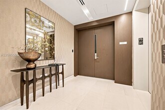 Building Photo - 300 Biscayne Blvd