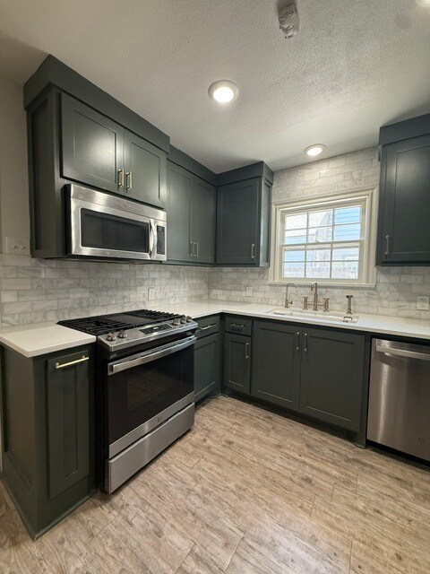 Building Photo - 2614 25th St