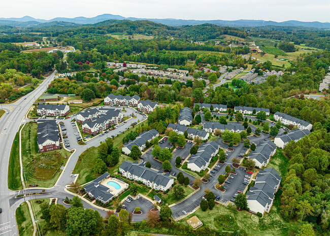 Building Photo - Brittany Place Apartment Homes