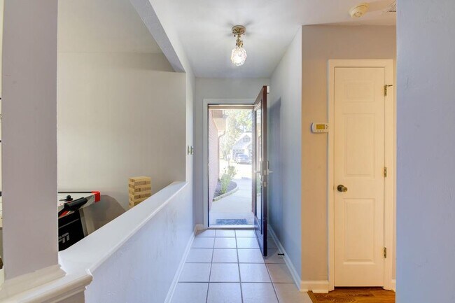 Foto del edificio - 2759 Whitmore Ct