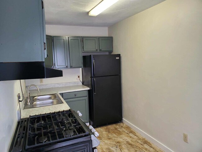 Foto del edificio - 252 Gompers Ave