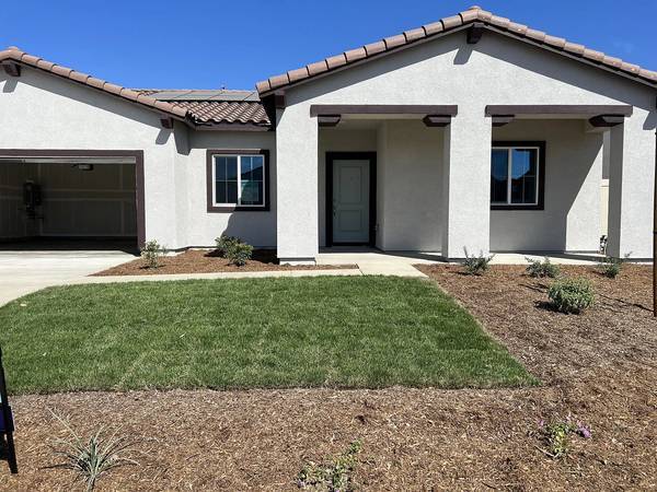 Foto principal - 10200 Breitenbush Ave