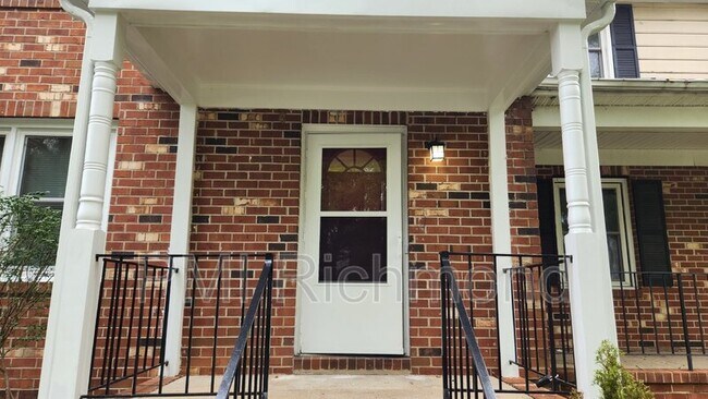 Building Photo - 1518 Kemper St