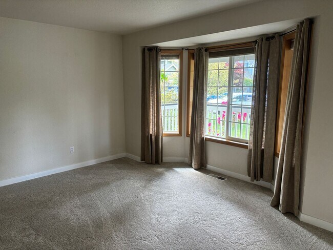 Building Photo - Beautiful 3 Bedroom Lacey House for Rent!