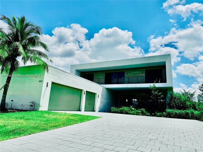 Building Photo - 16512 Botaniko Dr N