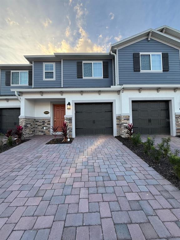 Foto del edificio - 14910 Harvest St