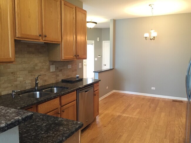 Building Photo - 2918 Kentshire Cir