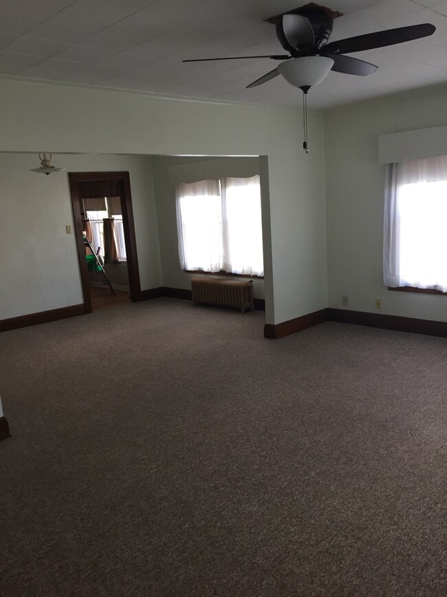 221 Comstock St Unit 1N, Joliet, IL 60436 221 Comstock St Joliet, IL Apartments for Rent in