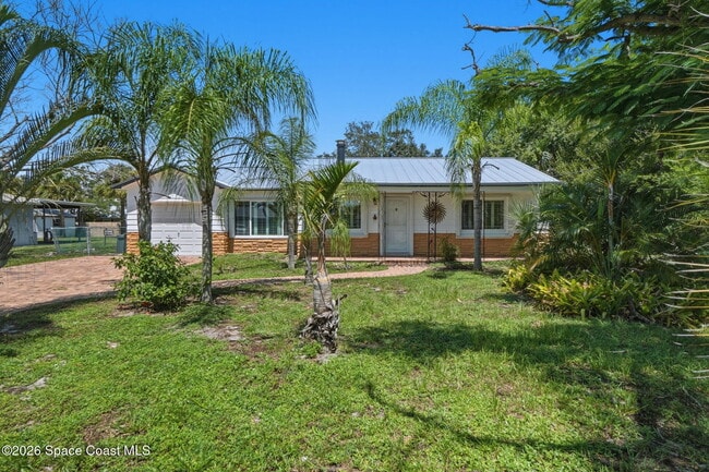 Building Photo - 394 Royal Palm Dr