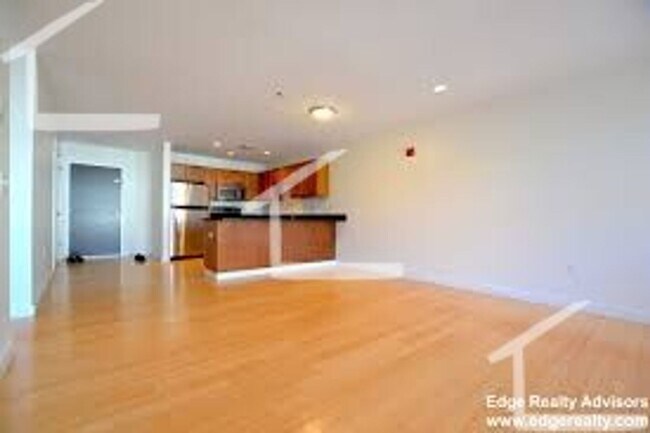 Foto del edificio - Gorgeous two bedroom two bathroom