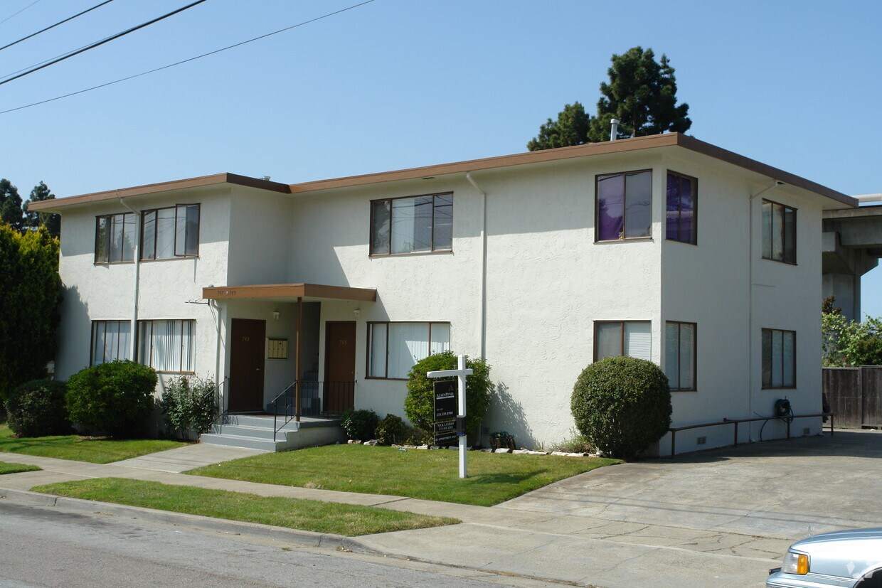 Primary Photo - 743 Liberty St