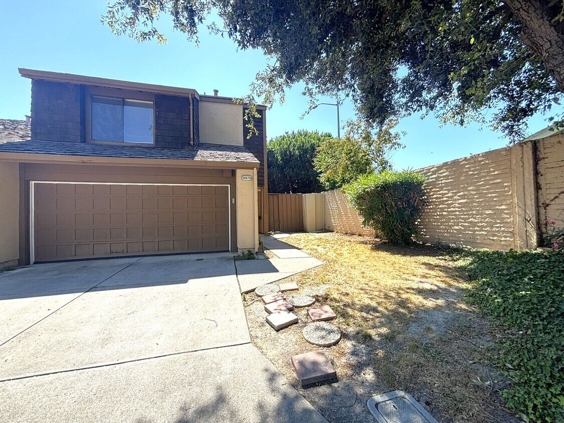 Primary Photo - 3 Bedroom | 2.5 Bathroom | 2-Story Fremont...