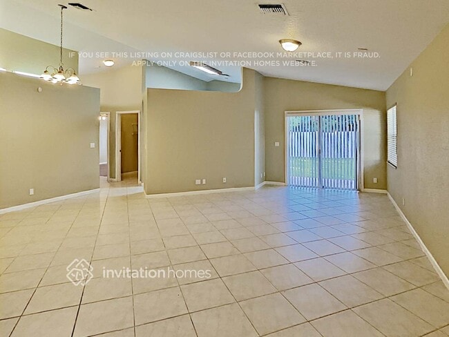 Building Photo - 3970 Sea Grape Cir