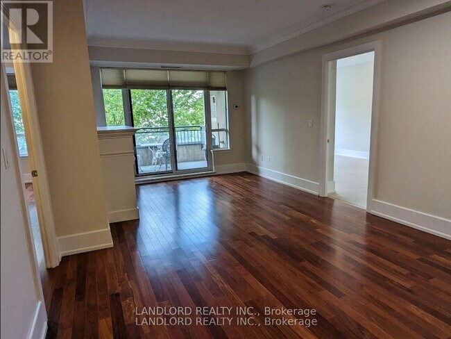 Photo du bâtiment - 660-3660 Sheppard Ave E