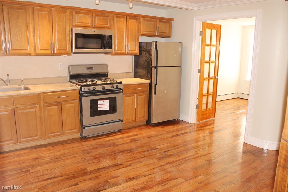 Primary Photo - 1455 Herkimer St