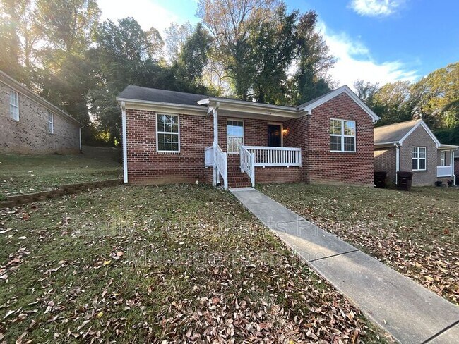 Foto del edificio - 1019 Manor Dr