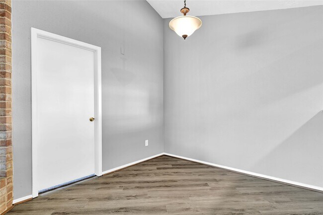 Foto del edificio - 7215 Dogwood Trail Dr