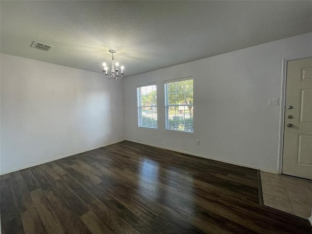 Building Photo - 2801 Mockingbird St