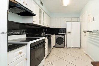 Building Photo - 6770 Indian Creek Dr