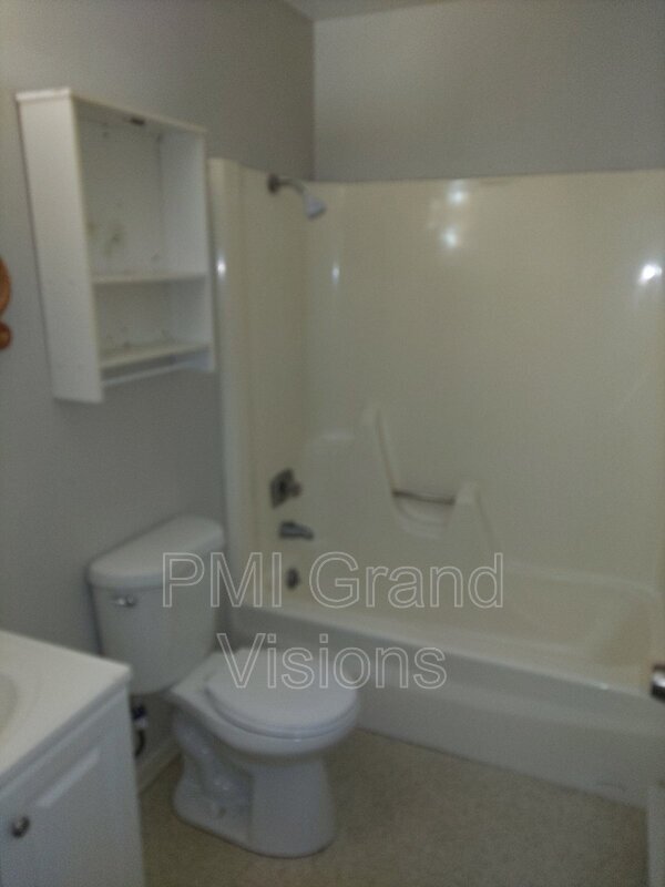 Foto del edificio - 24 W Buchanan Ave