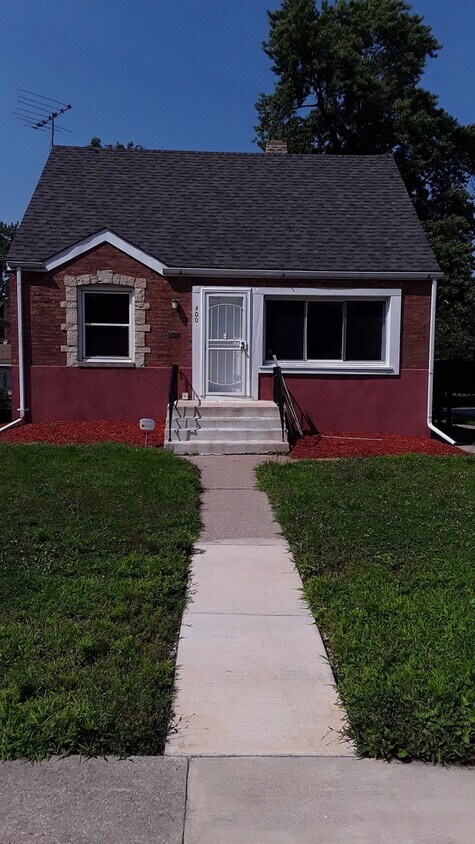 Primary Photo - Beautiful 3-bedroom house for Rent AVAILAB...