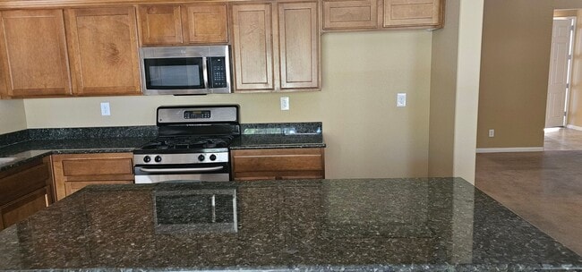 Building Photo - Spacious Home for Rent