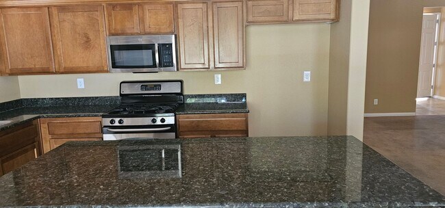 Foto del edificio - Spacious Home for Rent