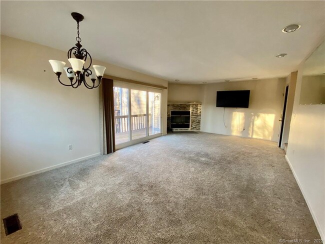 Building Photo - 2401 Mill Pond Dr