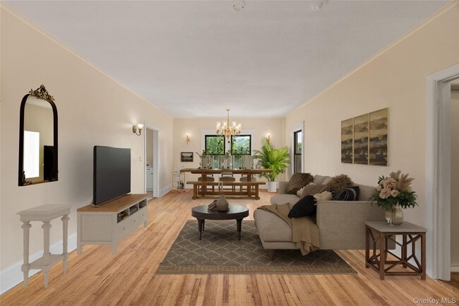 Building Photo - 176 Colonial Pkwy