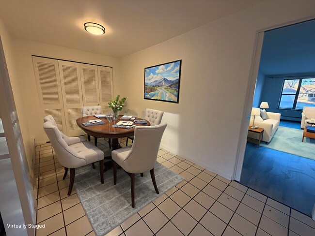 Foto del edificio - 4 Bedroom Ranch House - Prime Location Minutes from Cherry Creek!