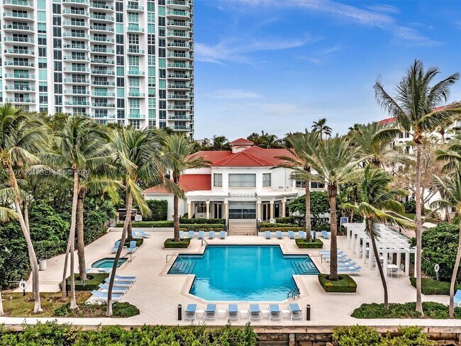Foto del edificio - 3245 NE 184th St