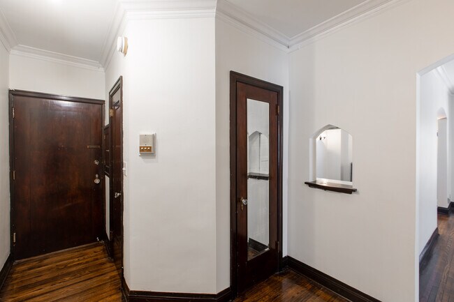 Foto del edificio - 2610-18 Fremont Ave S