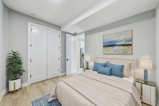 Foto del edificio - 2818 W Fletcher St