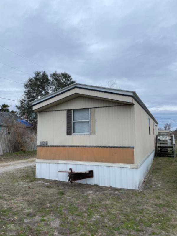 2100 Fisher St, Morehead City, NC 28557 House Rental in Morehead City
