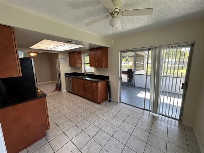 Foto del edificio - 22469 SW 56th Ave