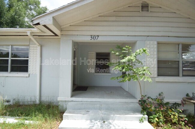 Foto del edificio - 307 Steedly Ave