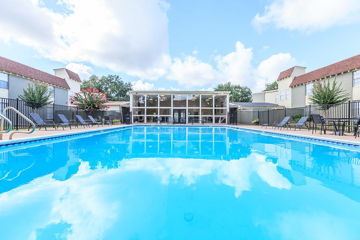 Whispering Oaks Apartments Alquileres en Conroe, TX