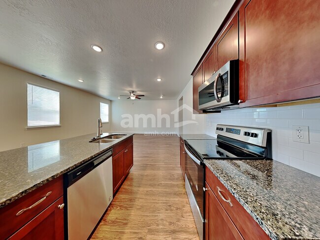 Building Photo - 2382 E Buckskin Way