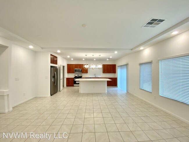 Foto del edificio - 4 br, 2.5 bath House - 7771 Westwind Rd