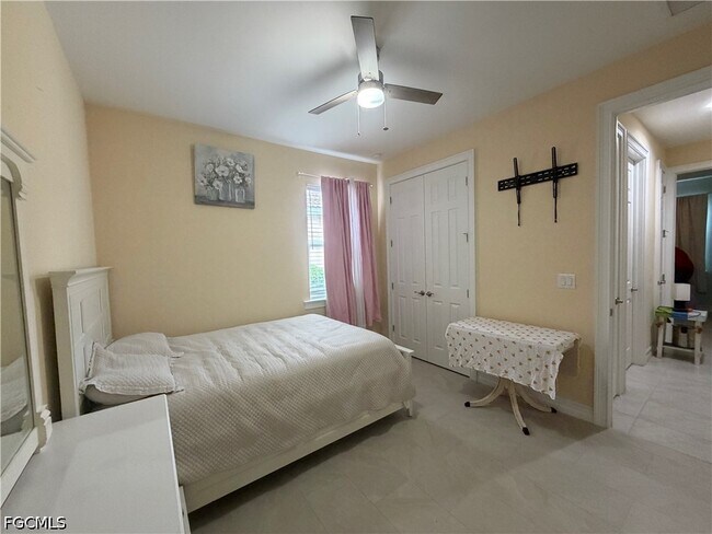 Foto del edificio - 3202 Birchin Ln