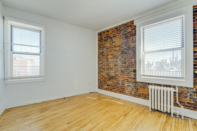 Building Photo - 851 Boulevard E