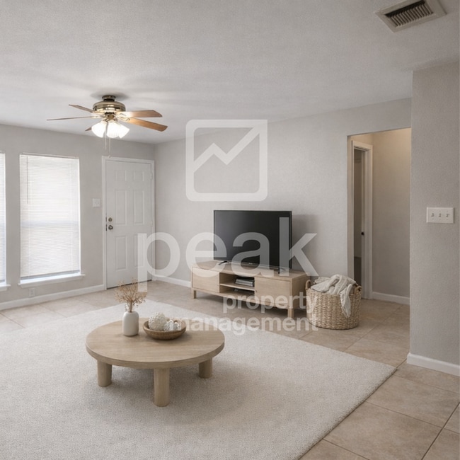 Building Photo - $1,125 2 Bed, 1 Bath in Weatherford! Apply now and save $575! Offer through 5/31!