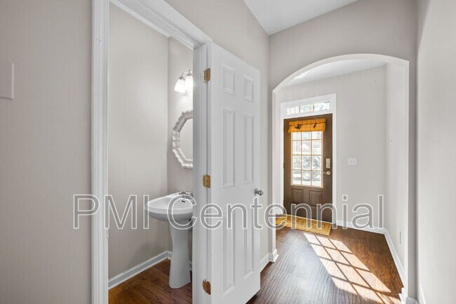 Foto del edificio - 2048 Lakeshore Overlook Cir NW