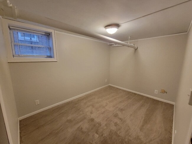 Building Photo - 2312 E Wyoming Pl