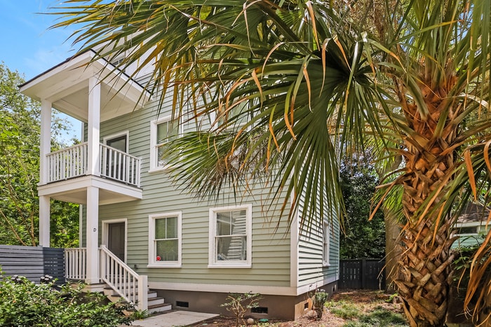 Primary Photo - 5 E Hampstead Square
